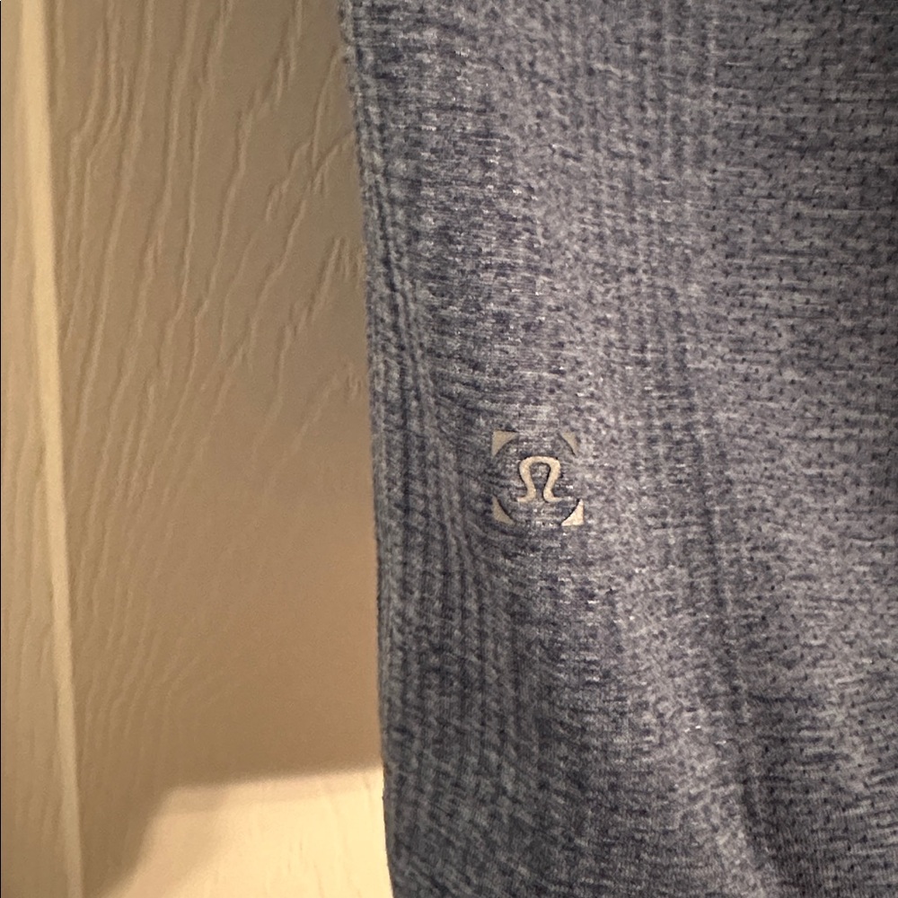 Lululemon Men's Metal Vent Short Sleeve Shirt - Picture 3 of 5